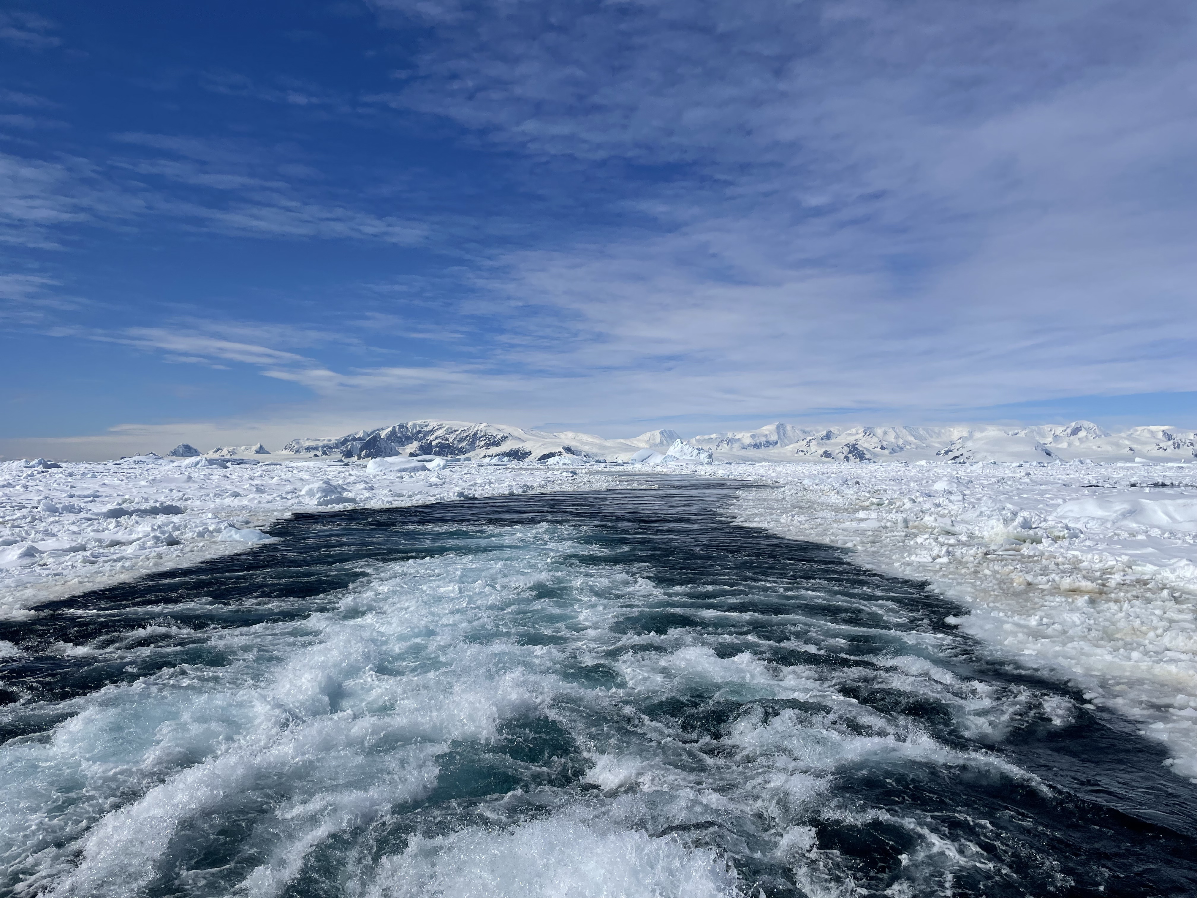 Antarctica ship breaking through sea ice